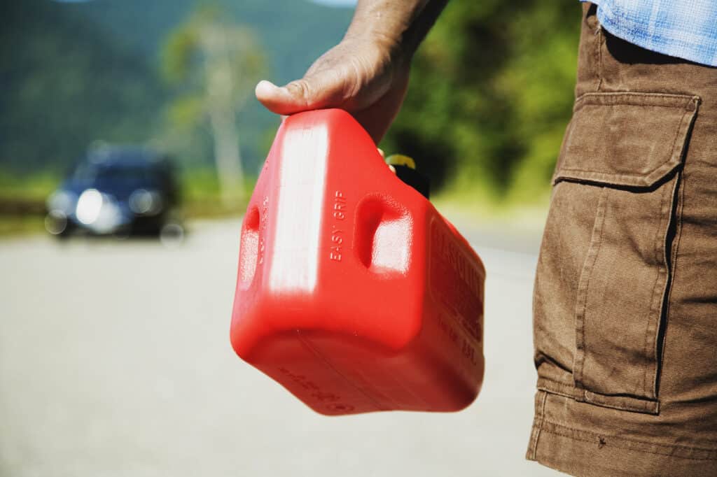 Man holding clean gas container