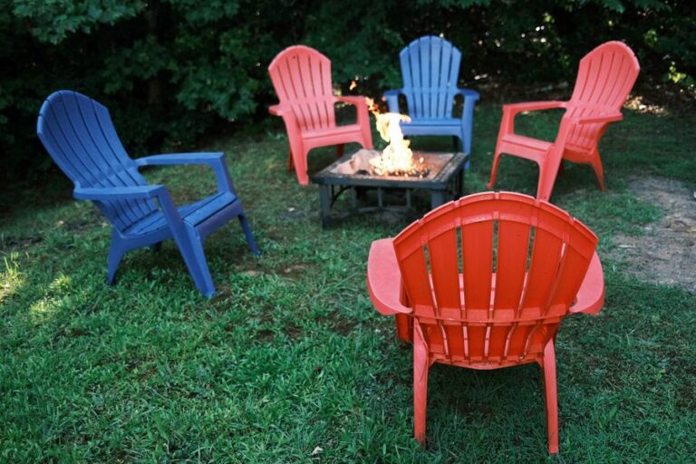 how-to-clean-chalky-plastic-lawn-chairs-cleanerwiki