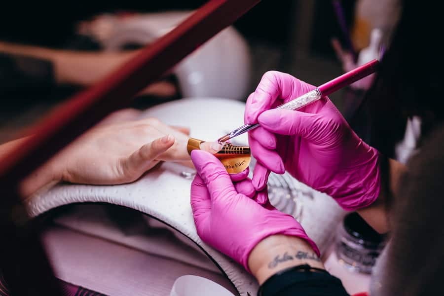 How to Clean Acrylic Nail Brushes