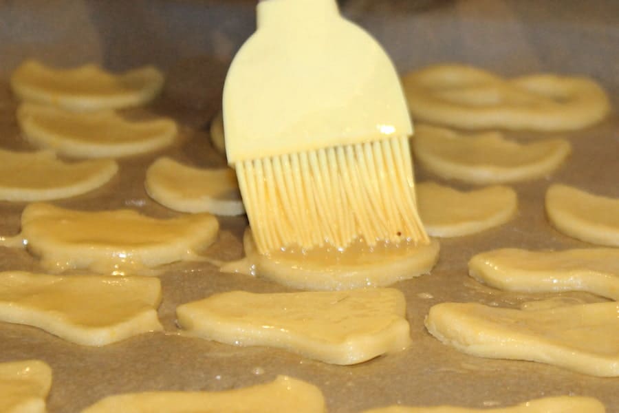 Glazing cookie dough using pastry brush