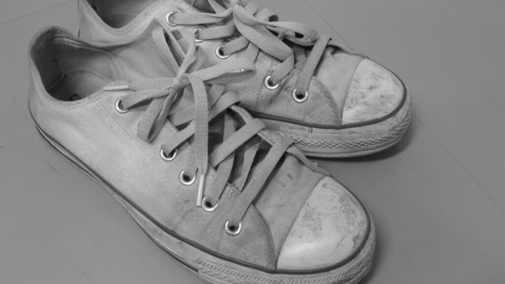 Cleaning converse rubber