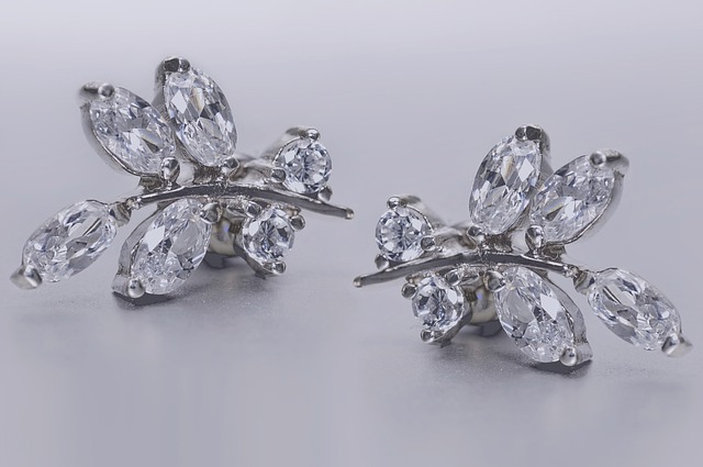 how to clean diamond earrings